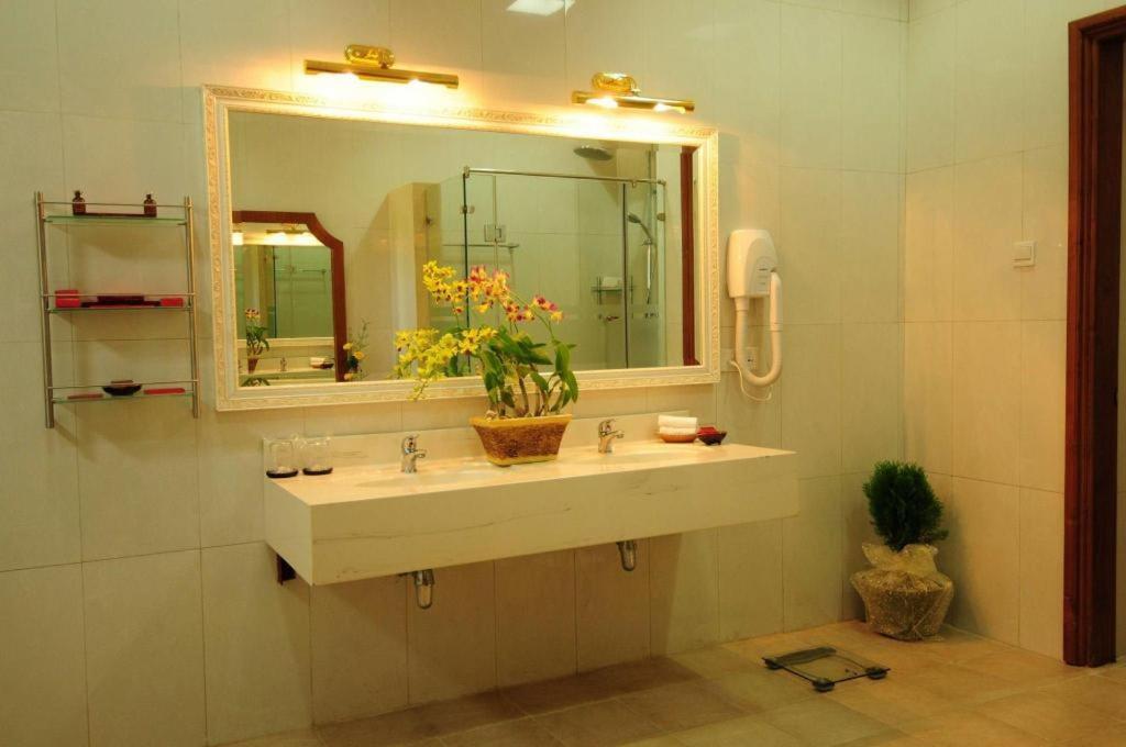 Myat Taw Win Hotel Naypyidaw Bagian luar foto