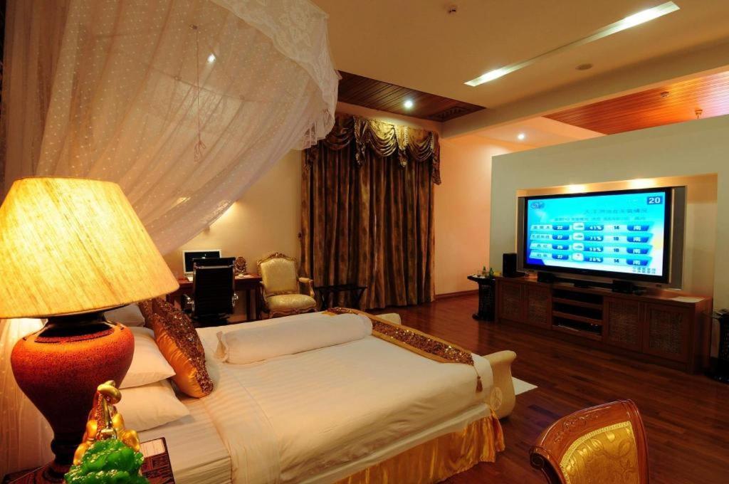 Myat Taw Win Hotel Naypyidaw Bagian luar foto