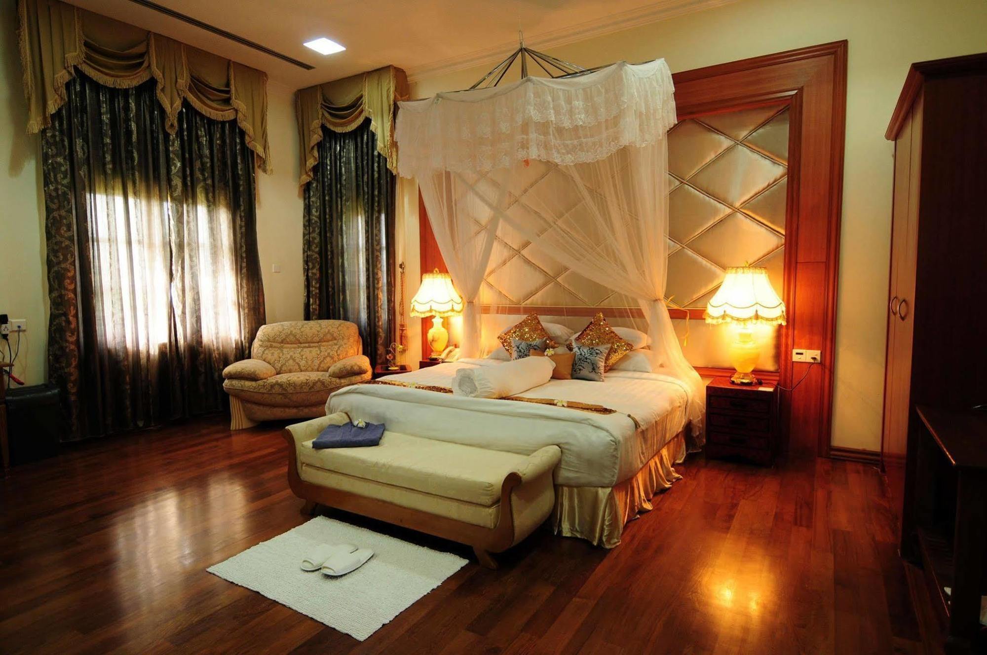 Myat Taw Win Hotel Naypyidaw Bagian luar foto